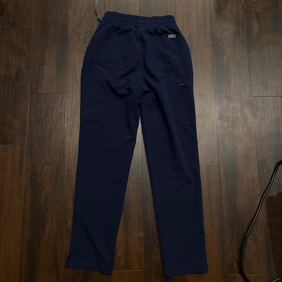 FIGS Women's Navy Blue Yola Skinny Scrub Pants Size XS - Picture 7 of 7